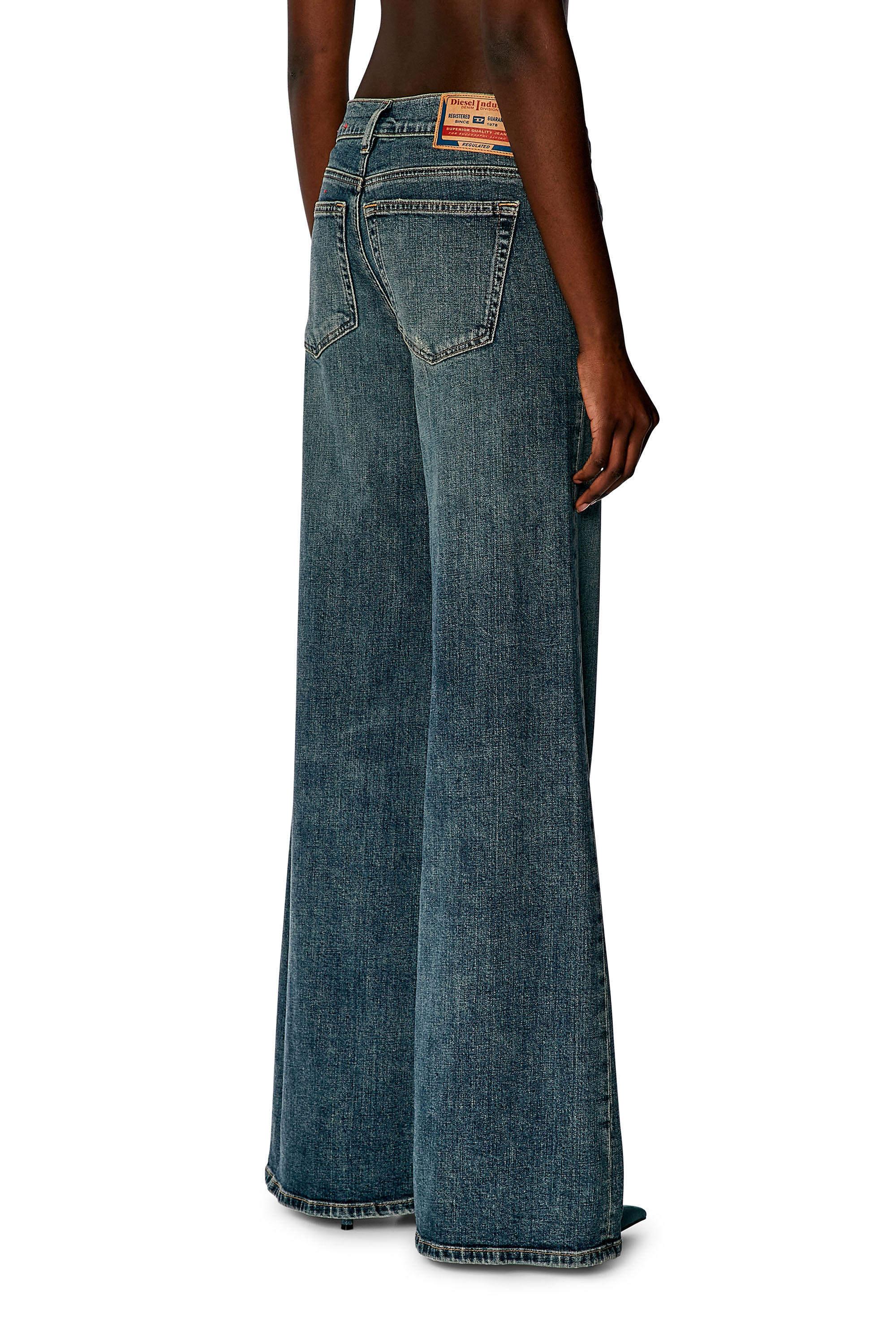 Diesel - Bootcut and Flare Jeans 1978 D-Akemi 0DQAC, Medium blue - Image 4