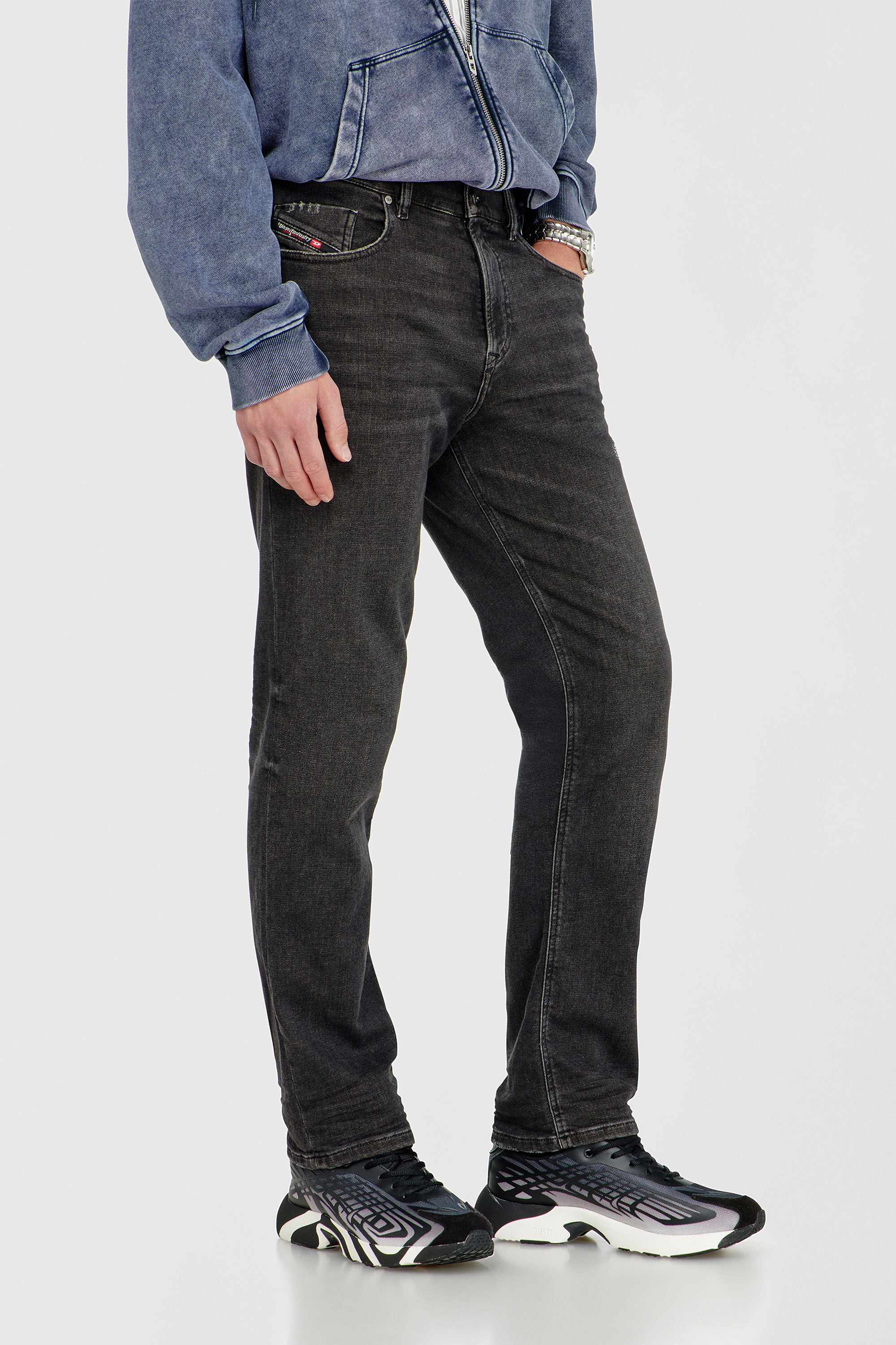 Diesel - Man's Regular 2090 D-Veekley Joggjeans&reg; 09P92, Black/Dark grey - 5