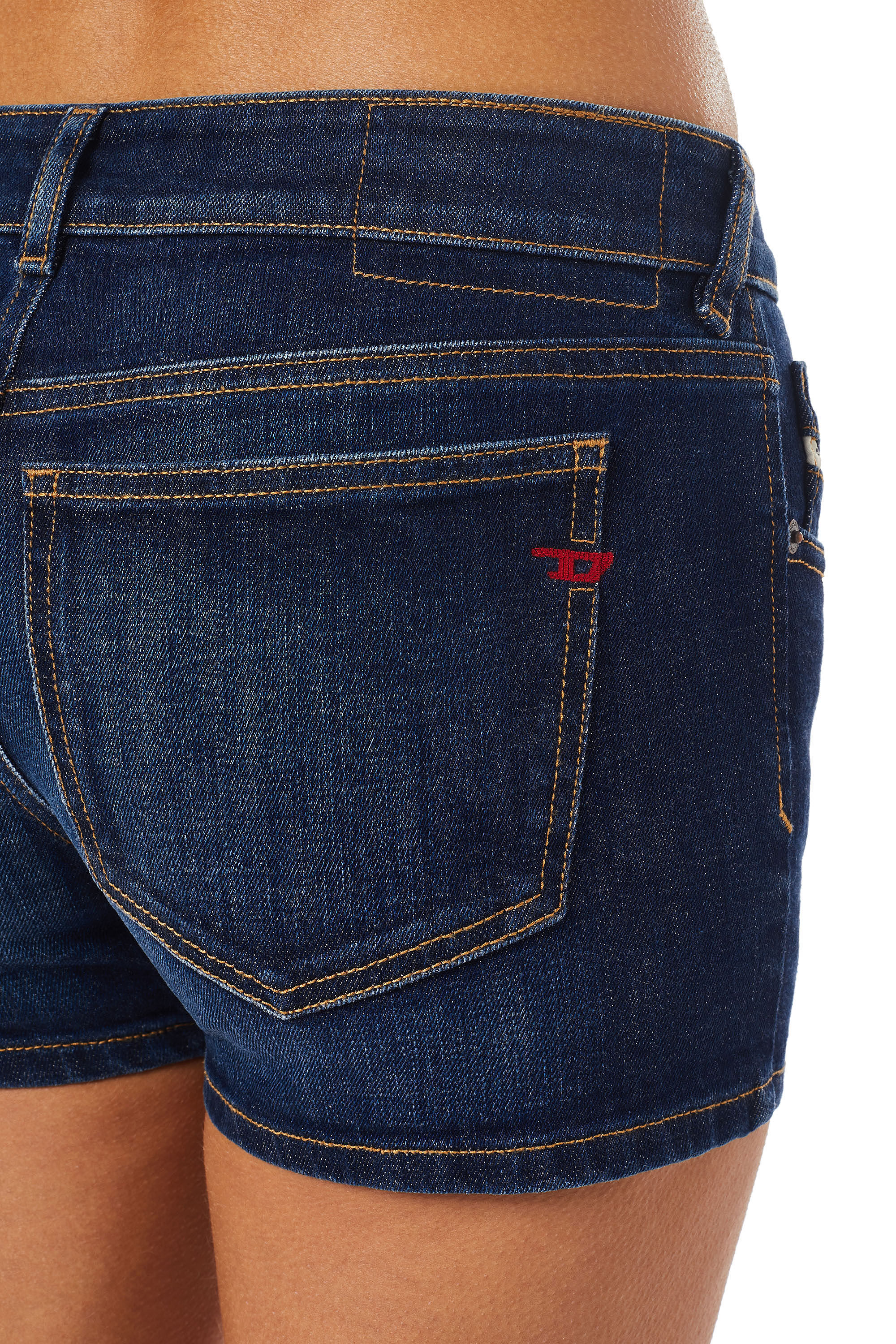 DE LYLA SHORT