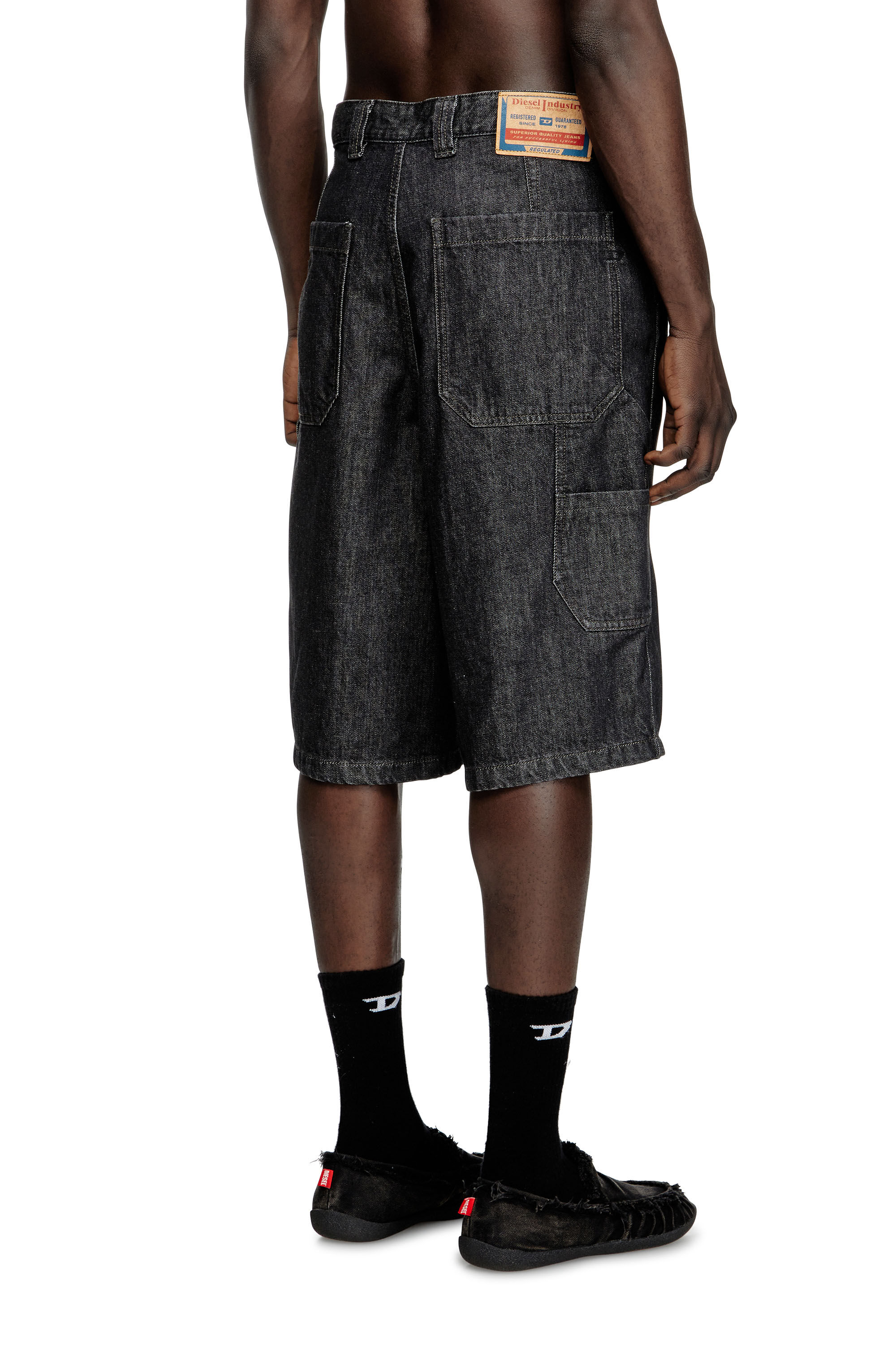 Diesel - D-LIVERY-W-SHORT, Man's Shorts in rinse-wash denim in Black - 2