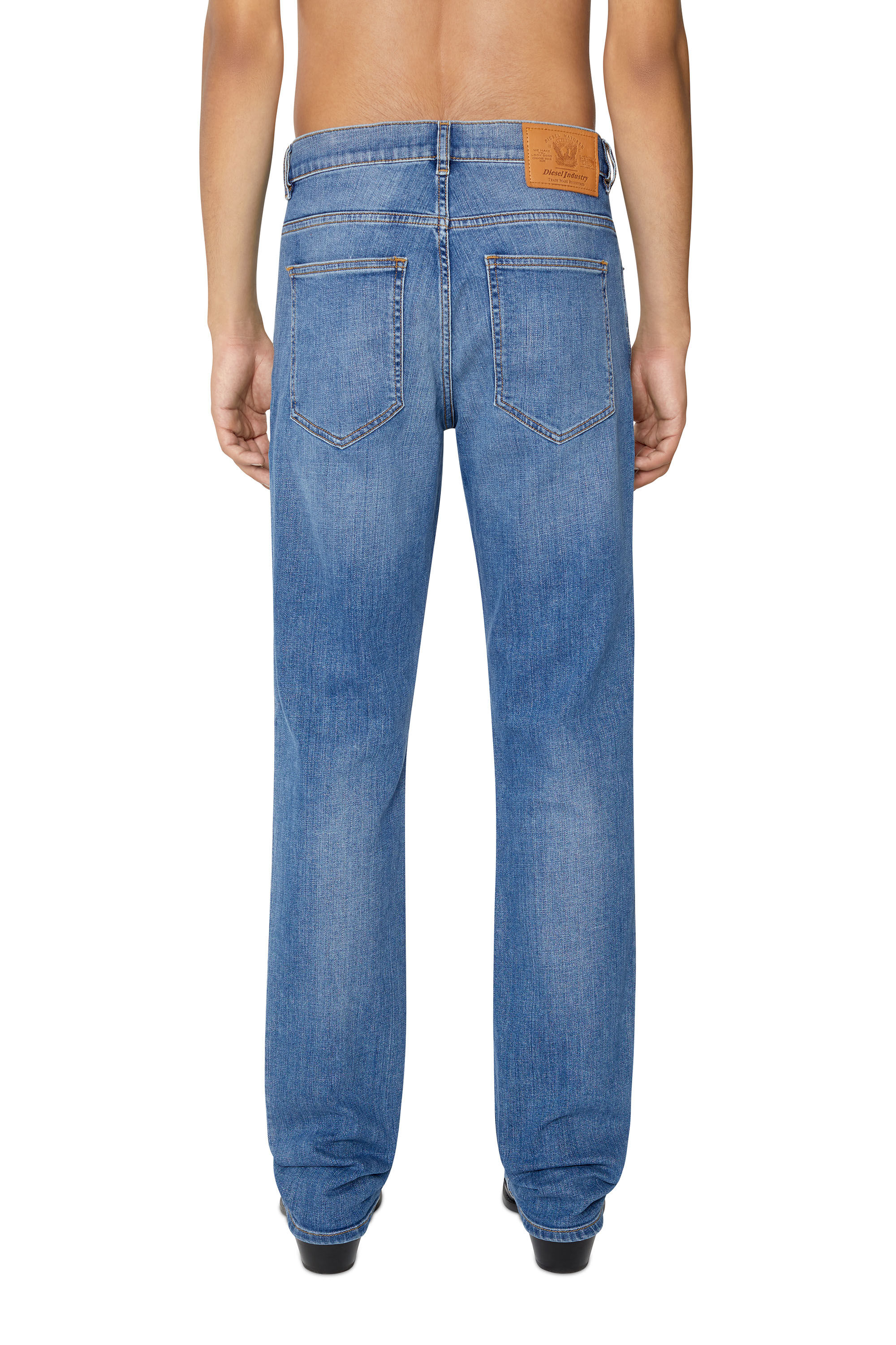 Diesel - 2021 D-Vocs 09D47 Bootcut Jeans, Medium blue - Image 4