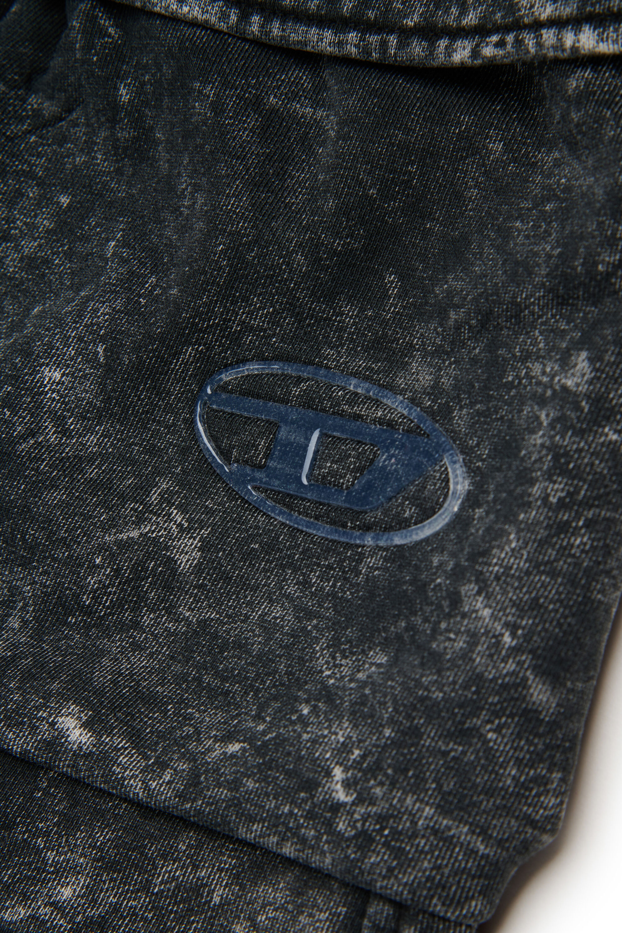 GIONA, Black