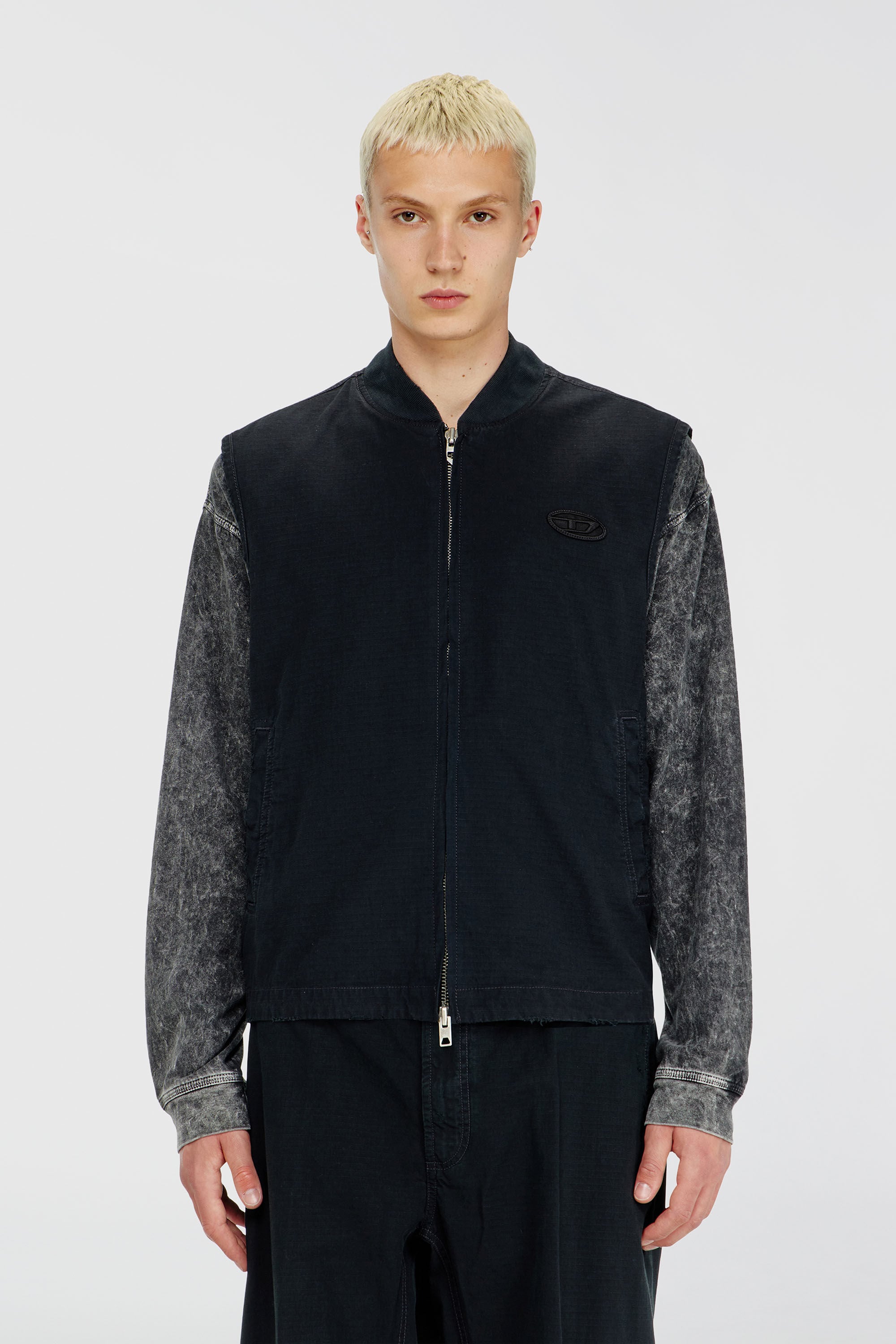 Diesel - J-TYPE-CO-SL, Man's Cotton ripstop vest with Oval D patch in Black - 3