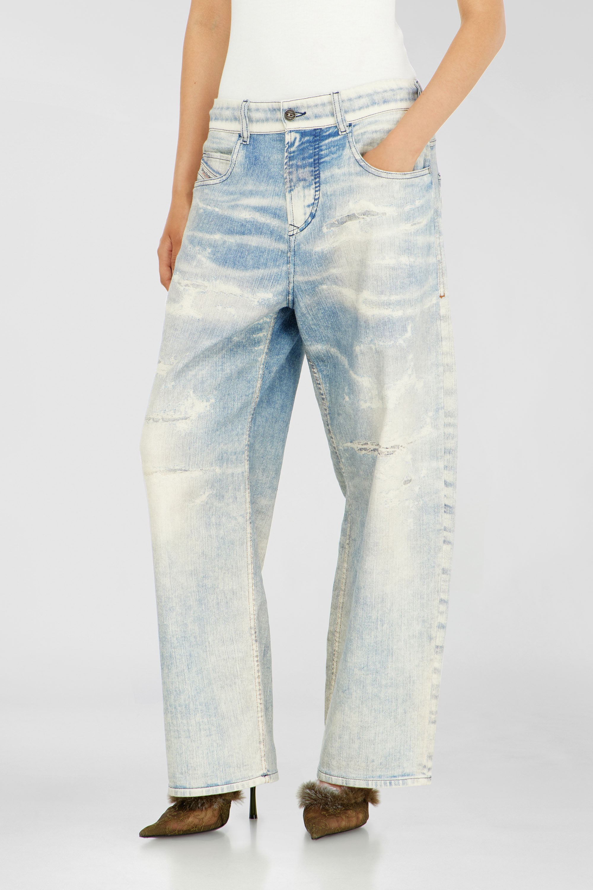 Diesel - Unisex's Relaxed 2097 D-Enim-M Joggjeans&reg; 068XM, Light Blue - 2