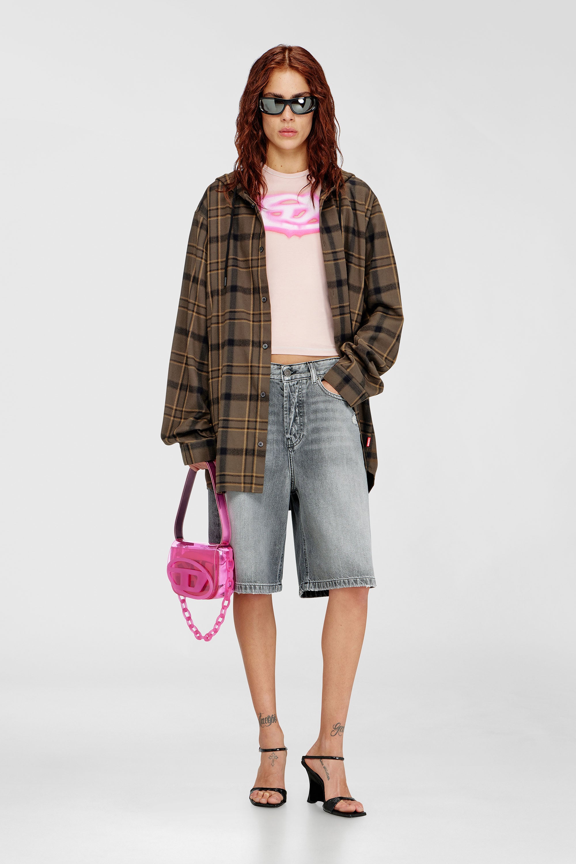 Diesel - DE-SIRE-SHORT, Woman's Denim shorts with frayed hems in Grey - 1