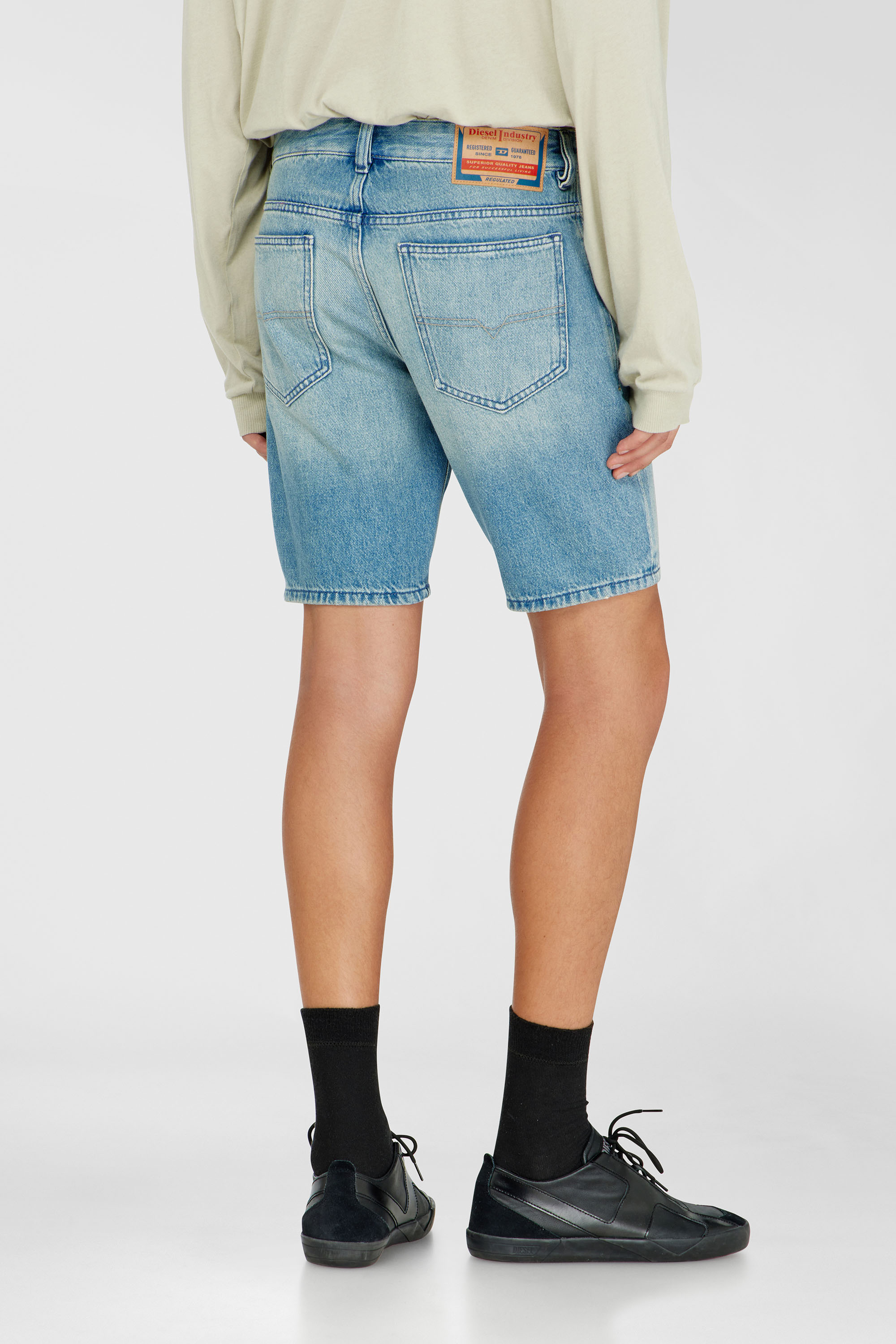 Diesel - D-FIN, Man's Slim denim shorts with organic cotton in Light Blue - 4