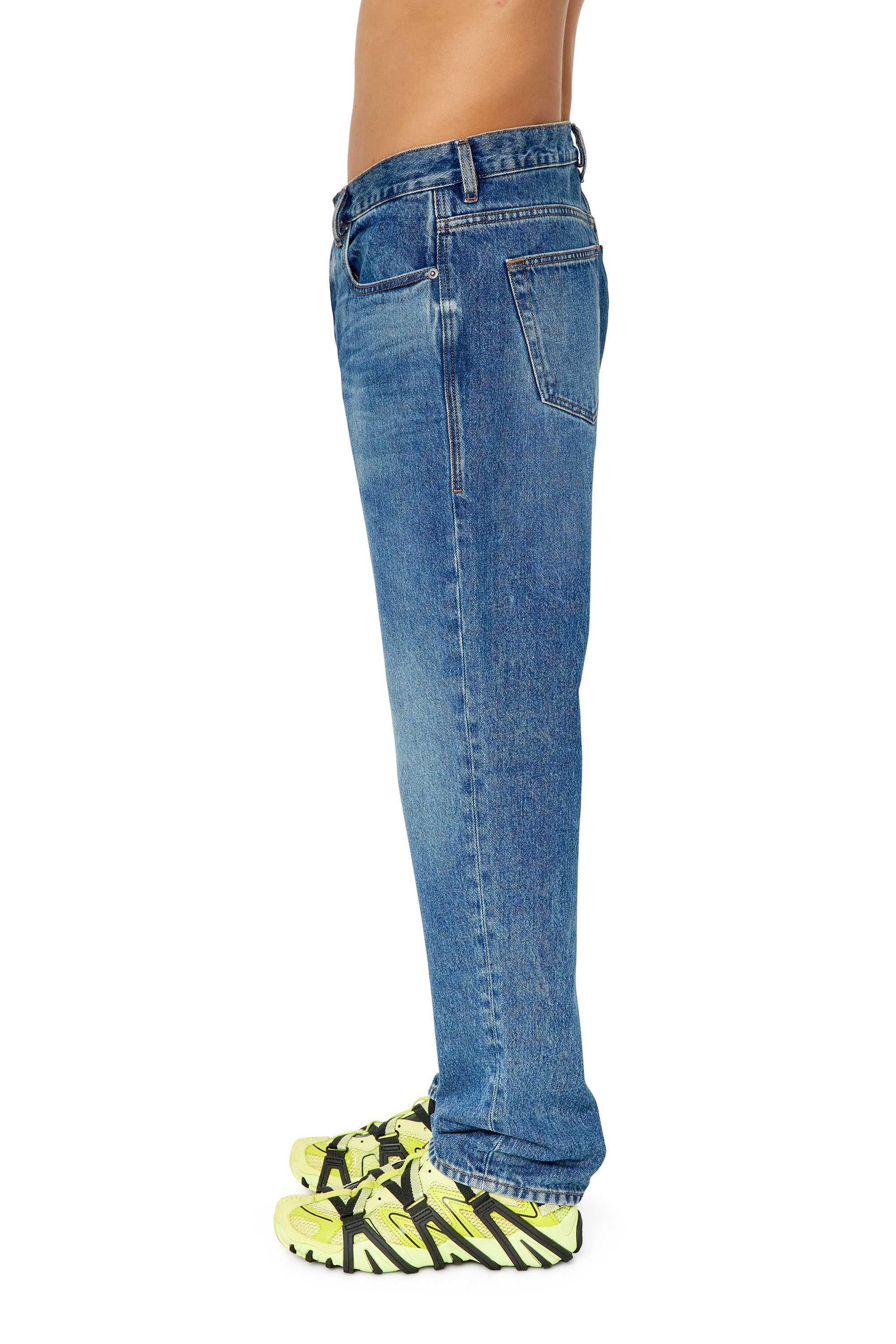 Diesel - 2020 D-VIKER 0GYCT Straight Jeans, Medium blue - Image 4