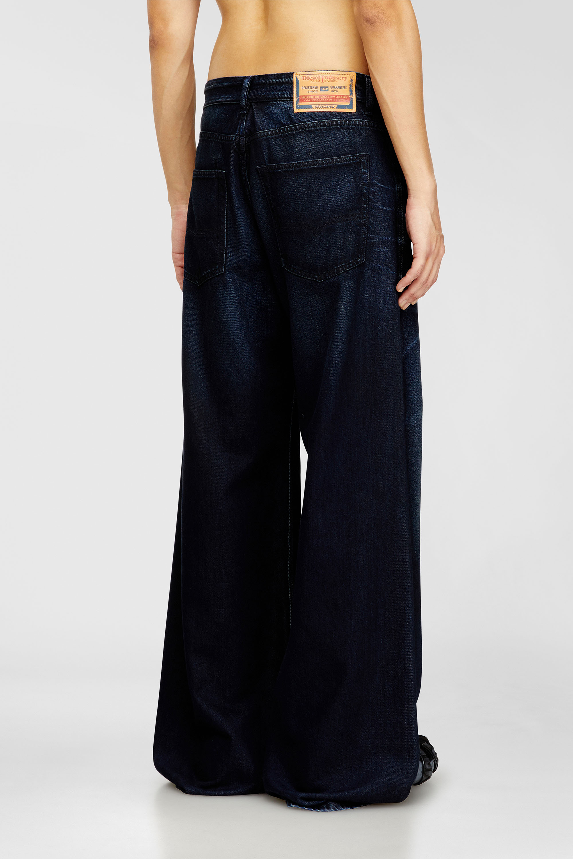 Diesel - Man's Relaxed Jeans D-Rise 09N21, Dark Blue - 3