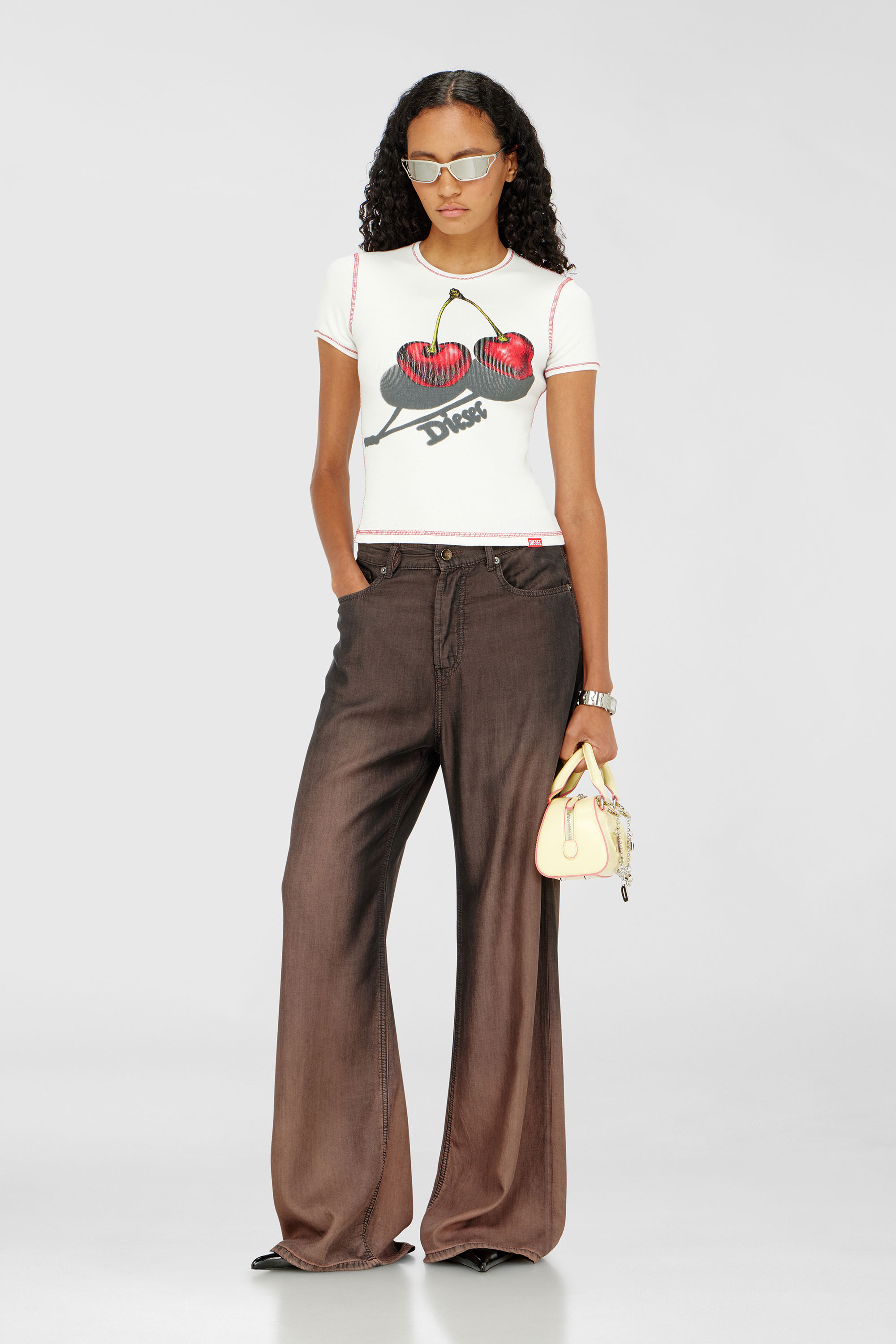 Slim cotton T-shirt with cherry print