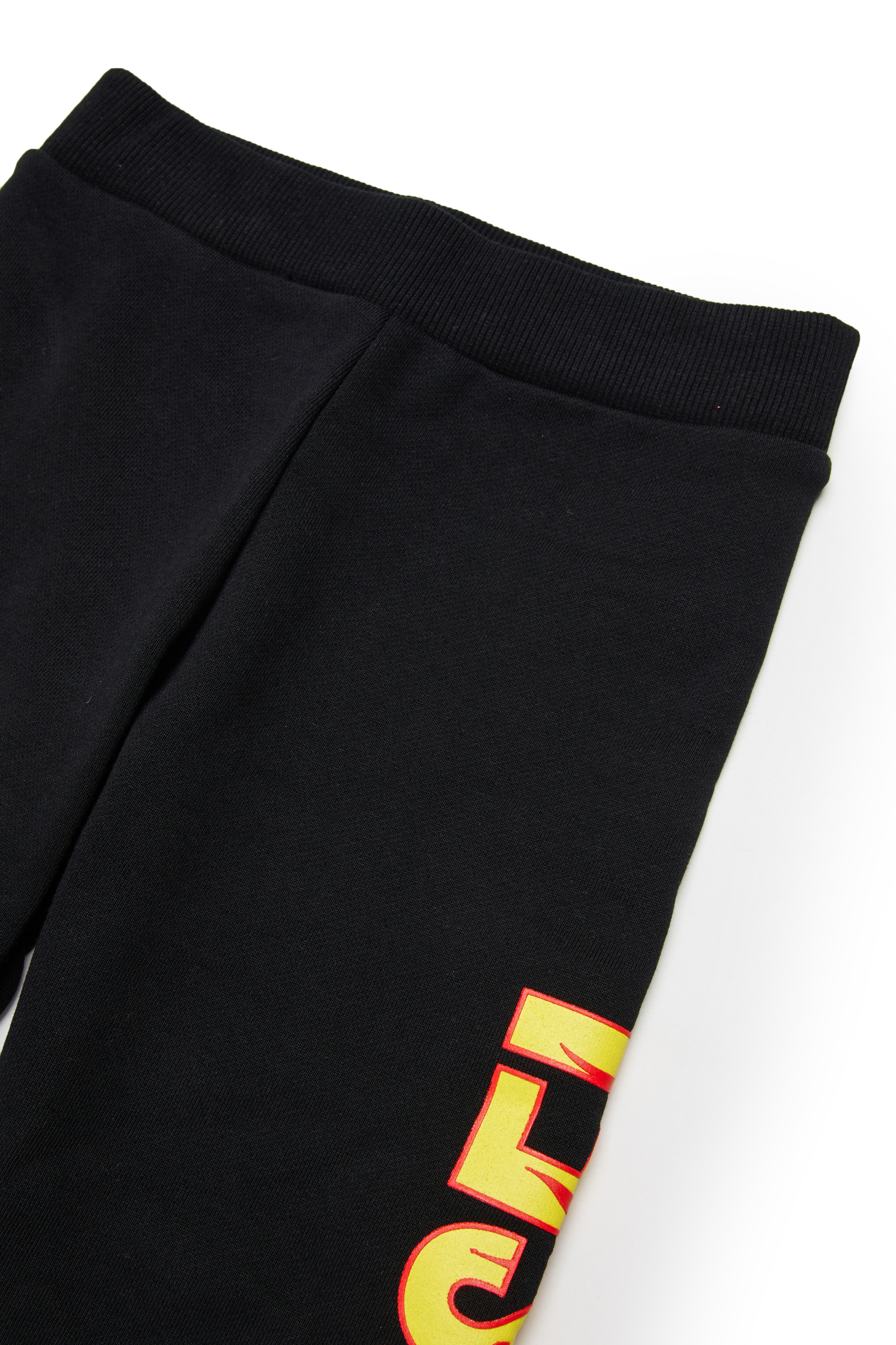 PEFNYB, Black