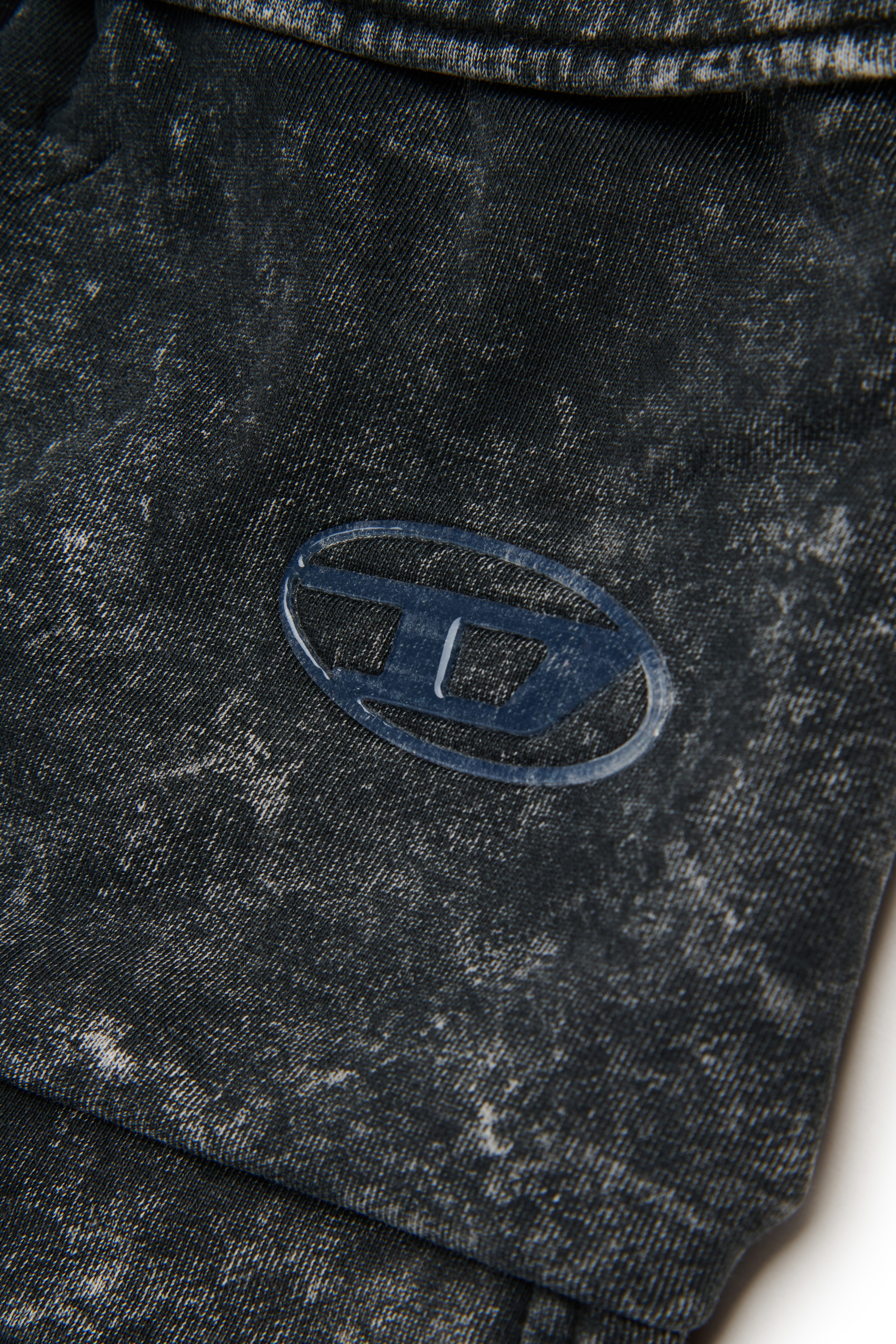GIONA, Black