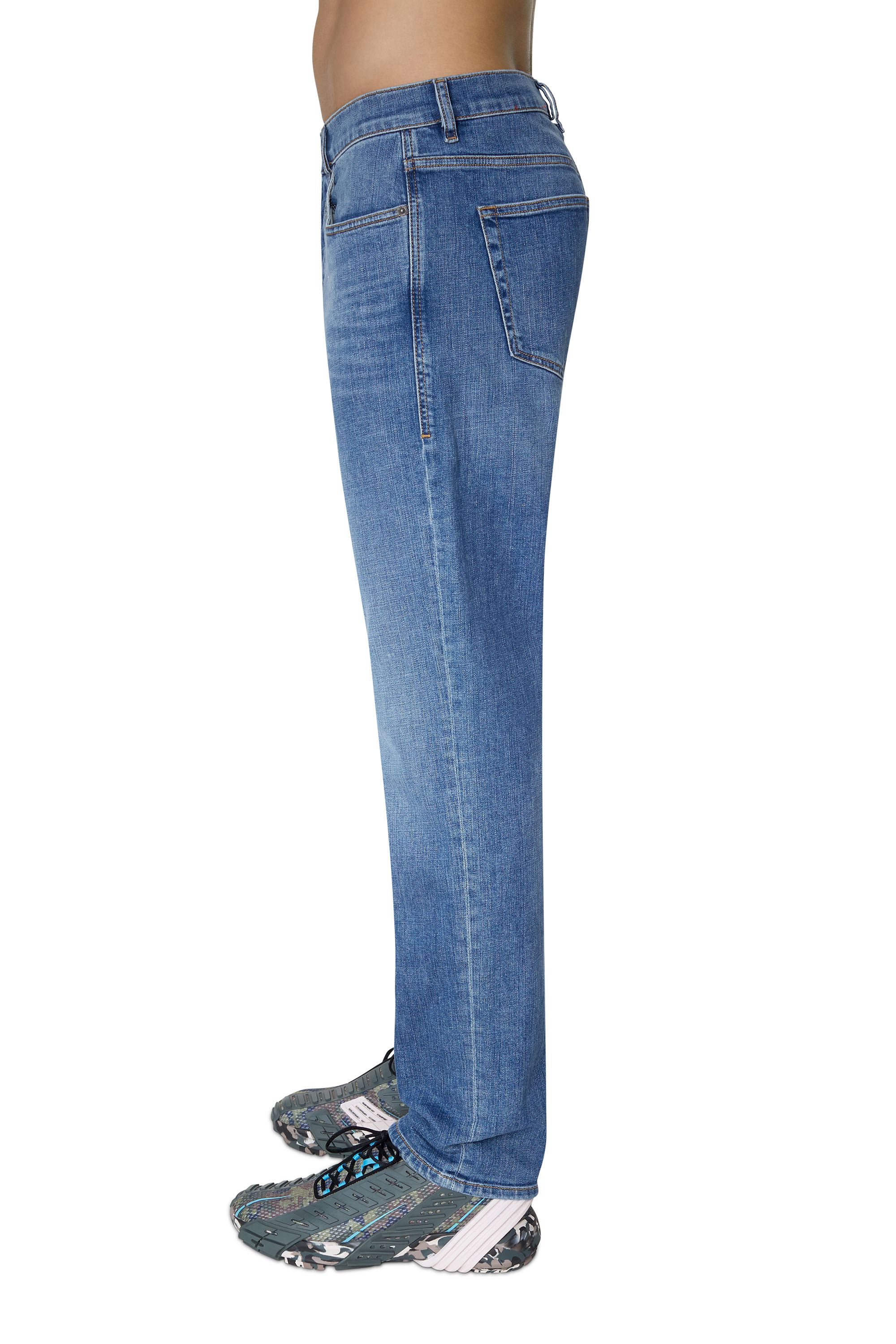 Diesel - 2020 D-Viker 09D47 Straight Jeans, Medium blue - Image 5