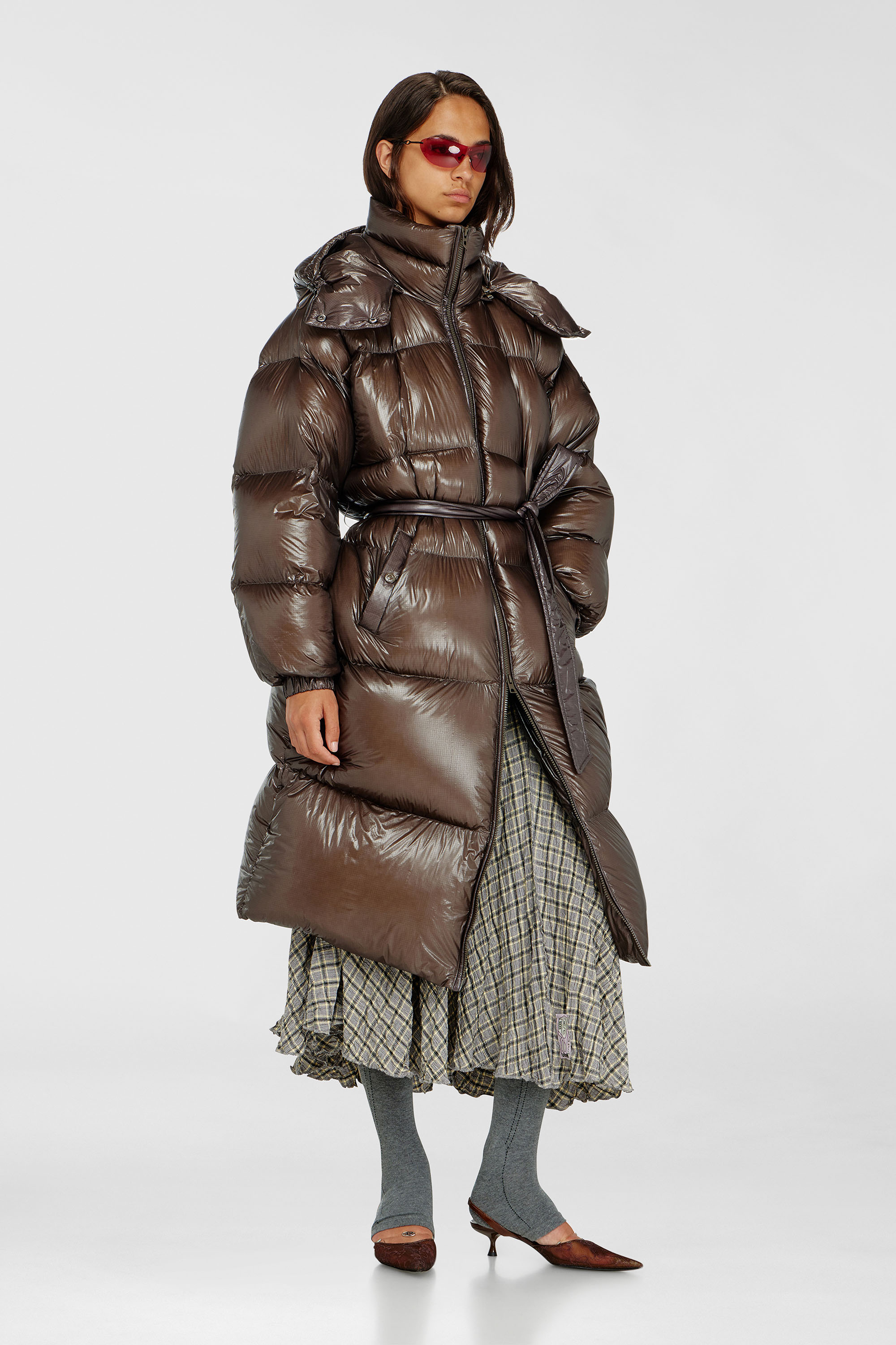 Diesel - W-ISHER, Woman's Down puffer coat in ultra-light ripstop in Brown - 3