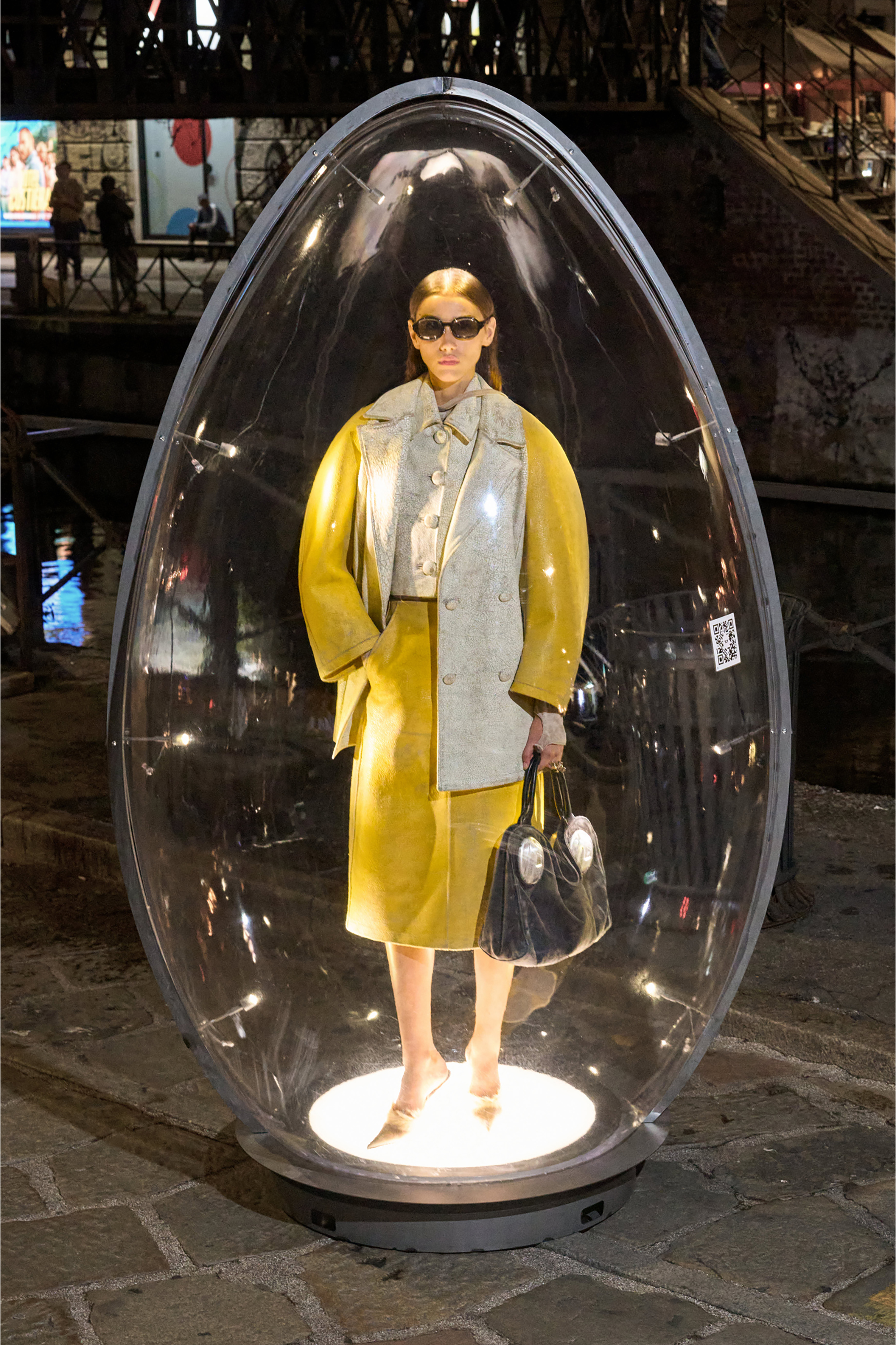 Diesel - L-UPIN, Woman's Cocoon-sleeve peacoat in cracked leather in White/Yellow - 6